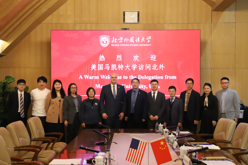 1与会人员合影 1与会人员合影